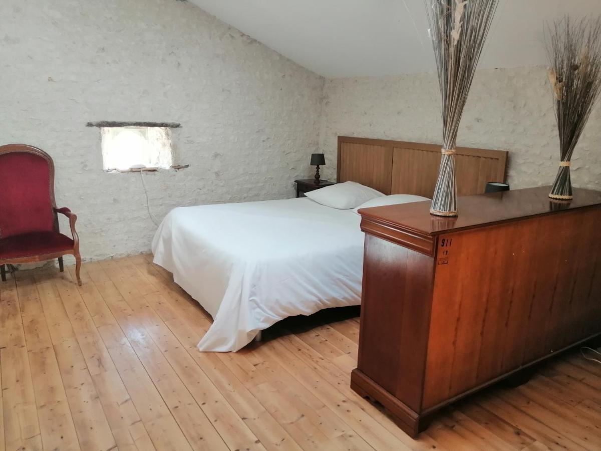 Tetes A L'Air Bed and Breakfast Montils Buitenkant foto