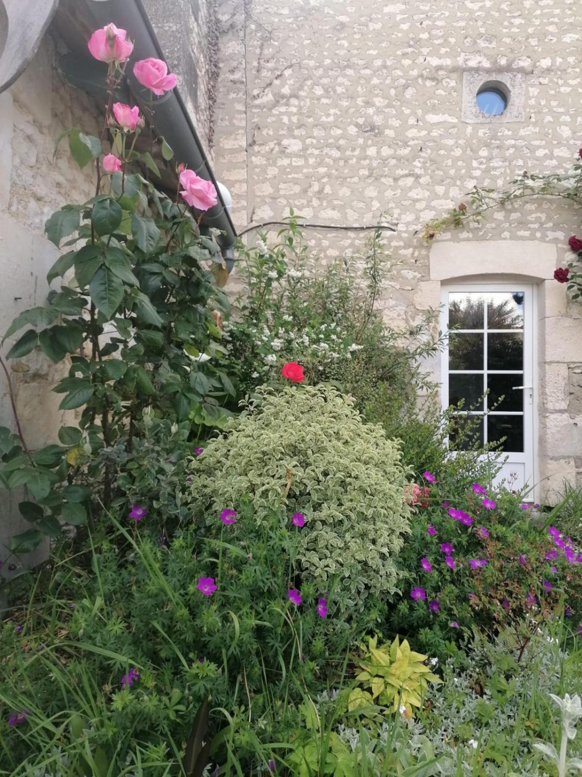 Tetes A L'Air Bed and Breakfast Montils Buitenkant foto