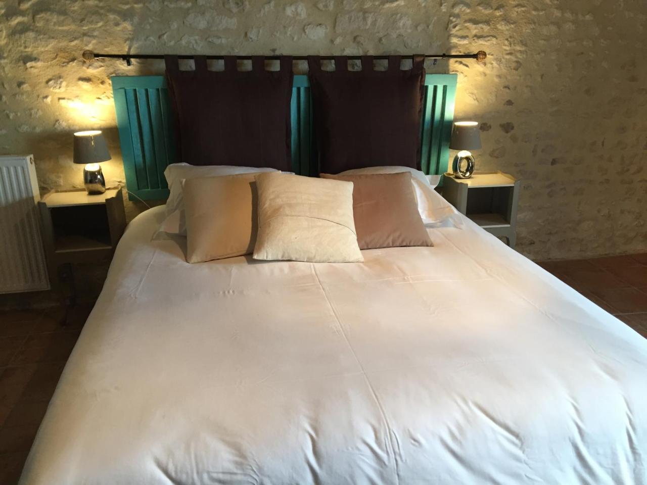 Tetes A L'Air Bed and Breakfast Montils Buitenkant foto