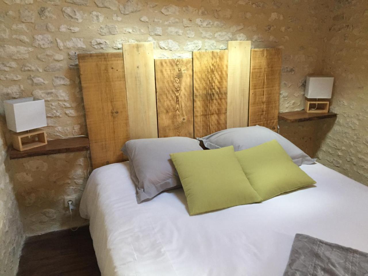 Tetes A L'Air Bed and Breakfast Montils Buitenkant foto