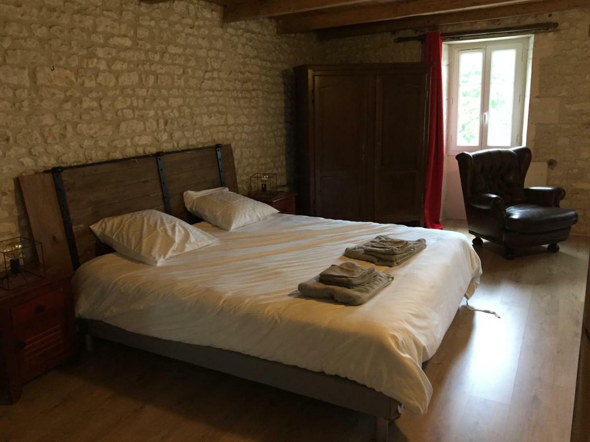 Tetes A L'Air Bed and Breakfast Montils Buitenkant foto