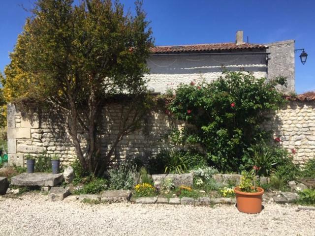 Tetes A L'Air Bed and Breakfast Montils Buitenkant foto